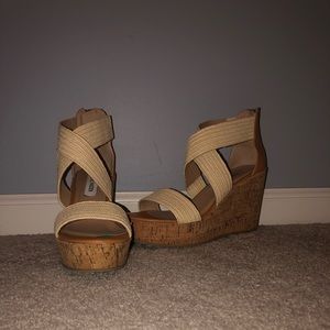 Steve Madden Wedge (size 7.5)